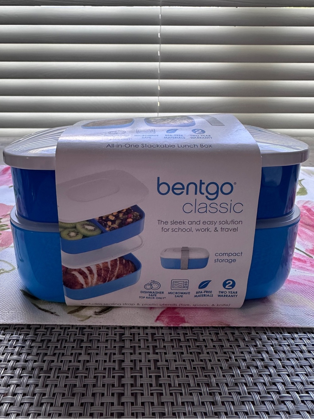 Bentgo Classic Stackable Lunch Box - Blue